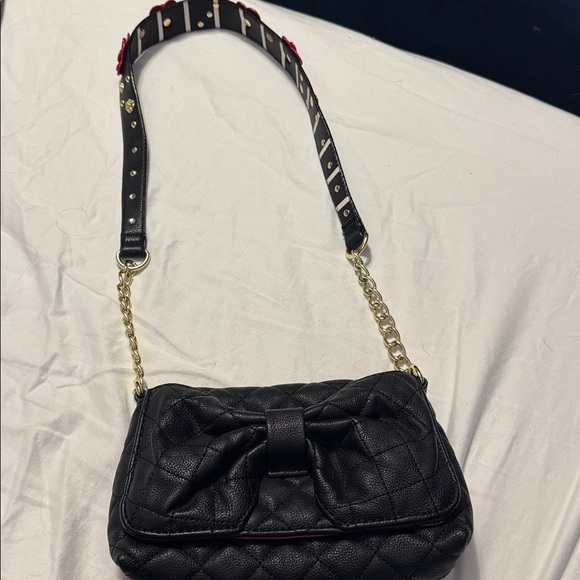 Betsy Johnson Bow purse - Picture 6 of 6